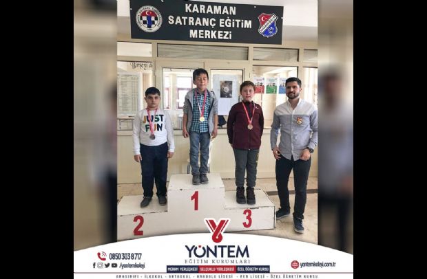 Karaman Tıp Bayramı Satranç Turnuvası'nda 10 Yaş ve Altı Kategorisi'nde öğrencimiz Akın Uyar Karaman 3'üncüsü olmuştur.